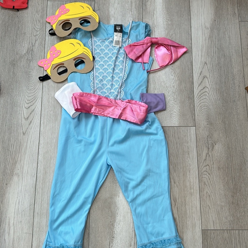 Lightly worn Boo peep costume with masks from Toy Story 4